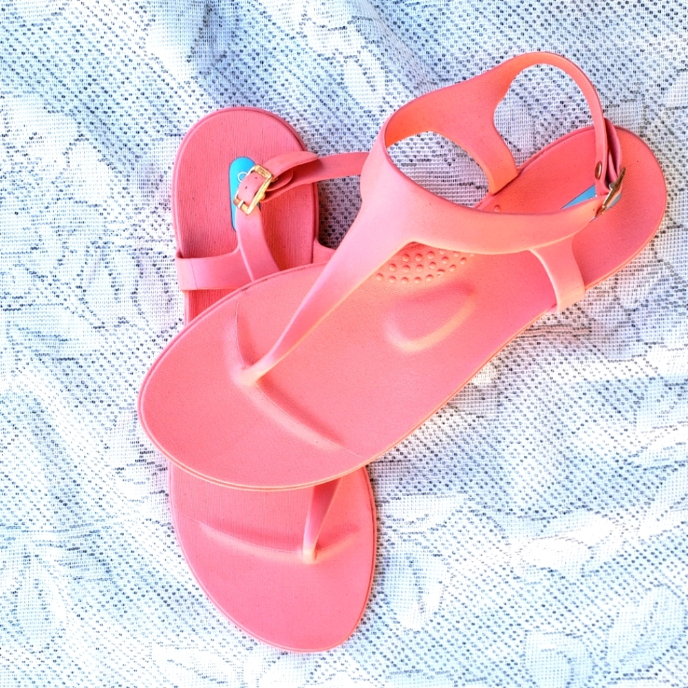 Oka b. Women's pink strap sandals